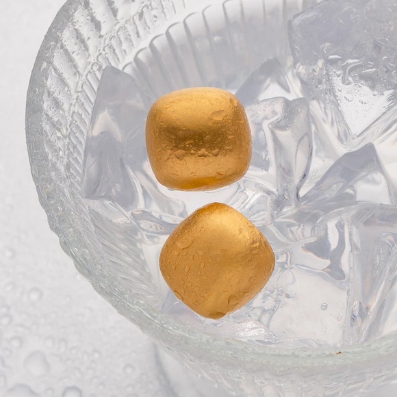 18K Gold plated Square earrings*Stud earrings*Chunky Stud Earrings - Picture 4 of 6